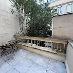 Appartement Coeur Paris 16 Avec Terasse - 2P